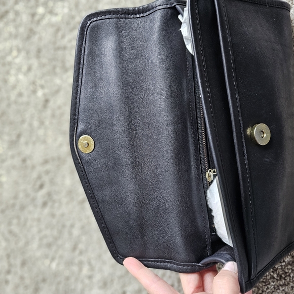 SOLD rare Vintage Coach Envelope Clutch - Picture 6 of 12